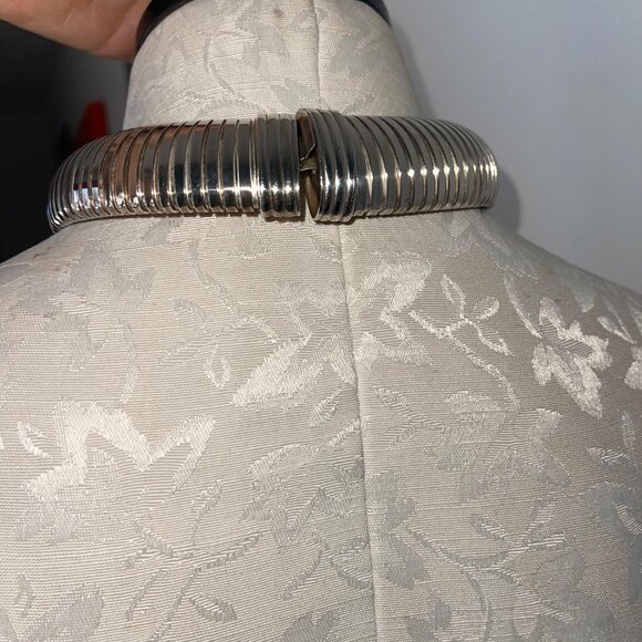 Vintage 1980s Womens Choker Necklace Gorgeous Wide Silver Plated Omega Style - Picture 7 of 8